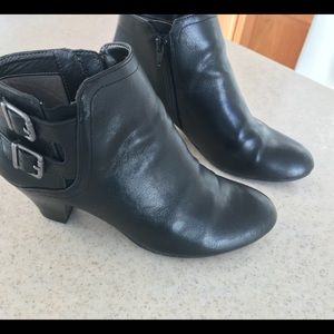 Lifestride Soft Strides, size 8, black booties